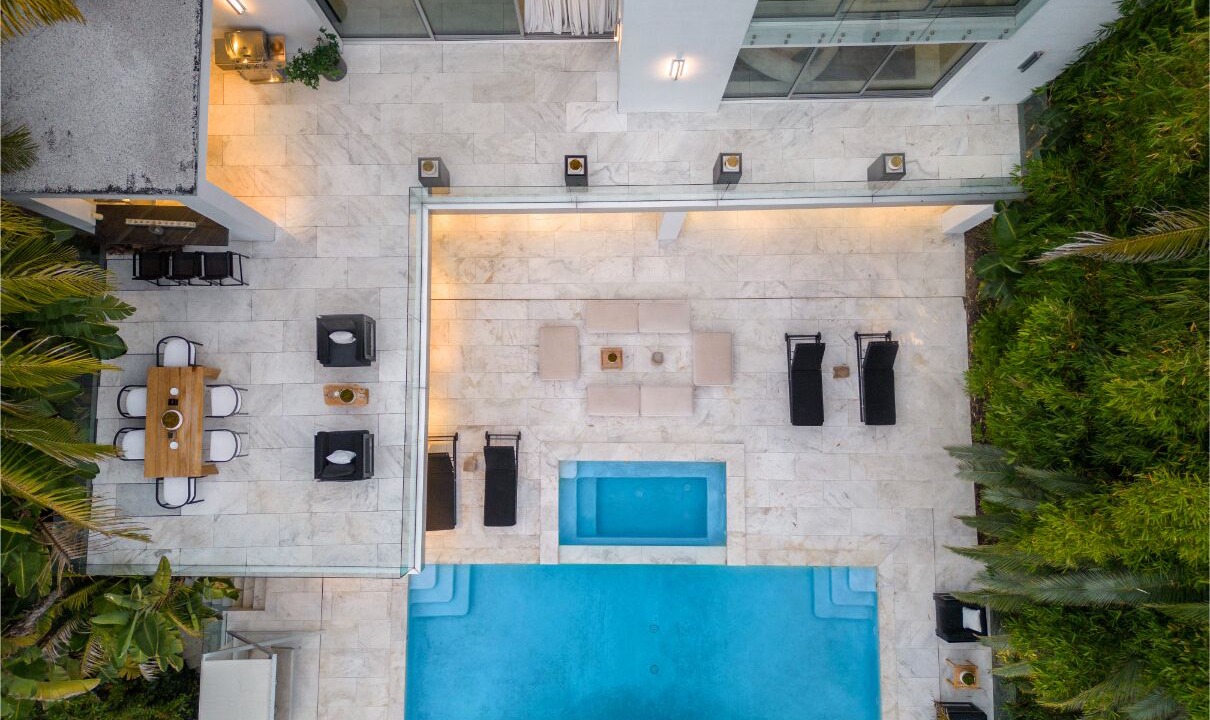 Photo of Outdoor in Hollywood Hills West