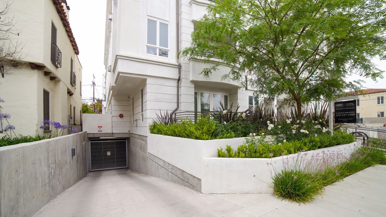 Photo of Outdoor in Pico - Robertson