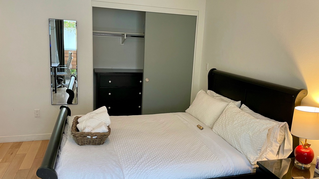 Photo of Bedroom in Hollywood