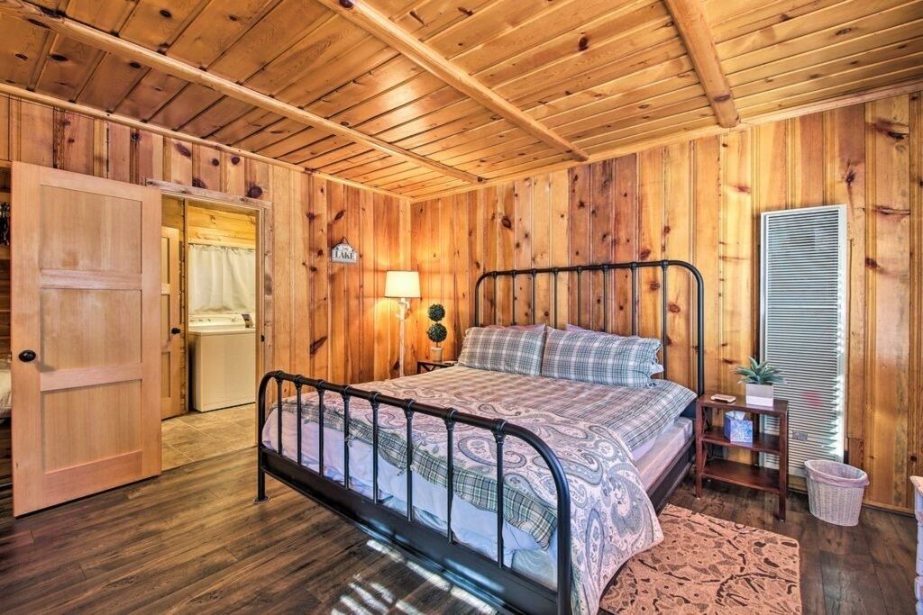Photo of Bedroom in Boulder Bay