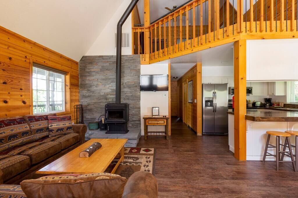 Photo of Livingroom in Fish Camp