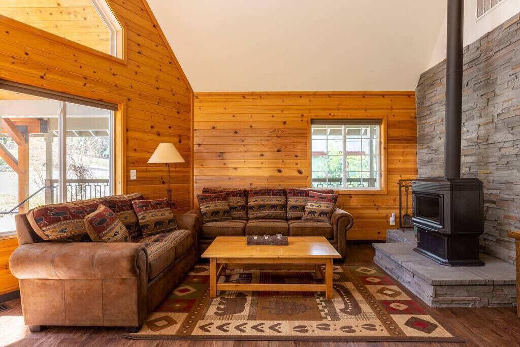 Photo of Livingroom in Fish Camp