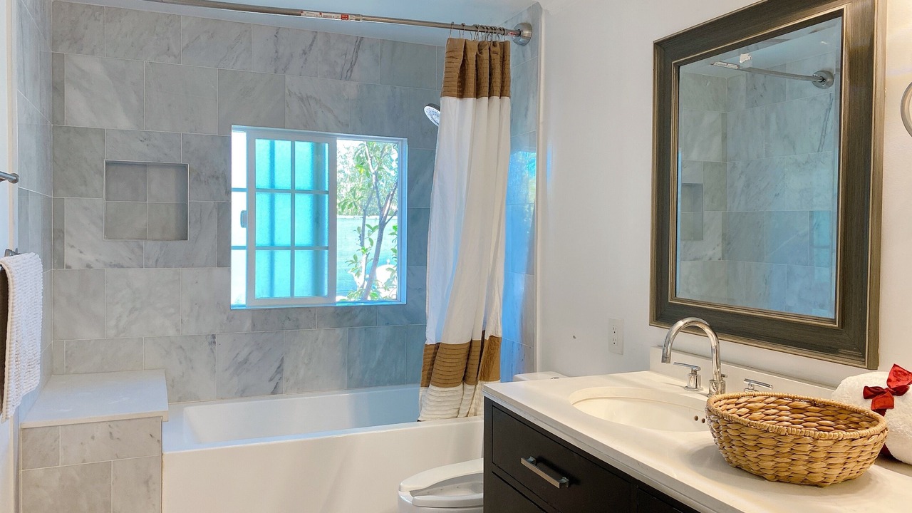 Photo of Bathroom in Duarte