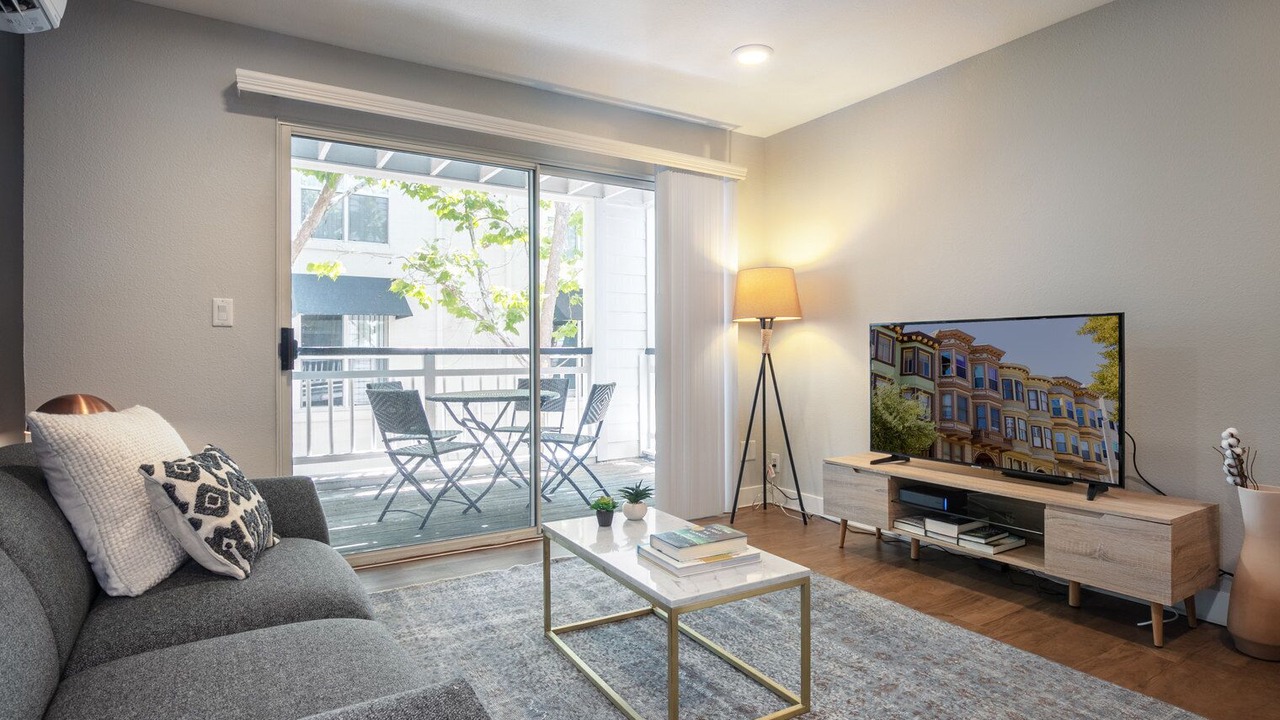 Photo of Livingroom in Old Mountain View