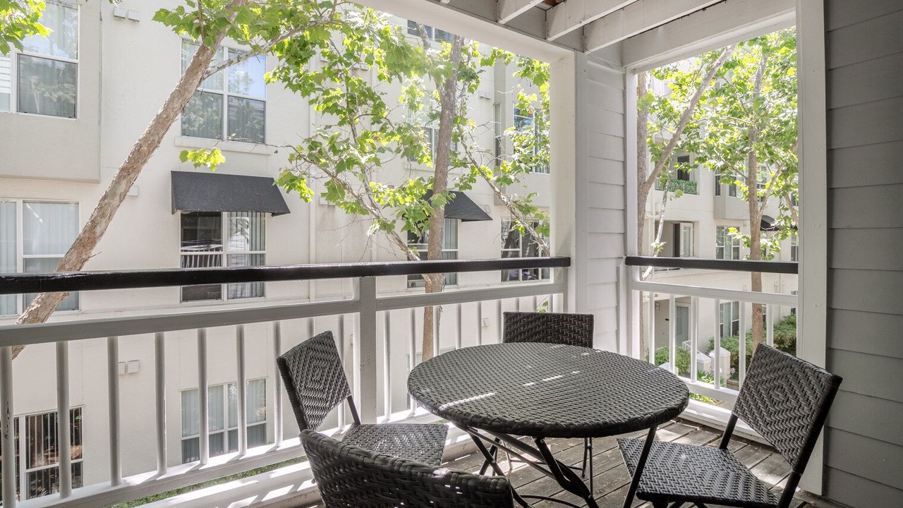 Photo of Outdoor in Old Mountain View