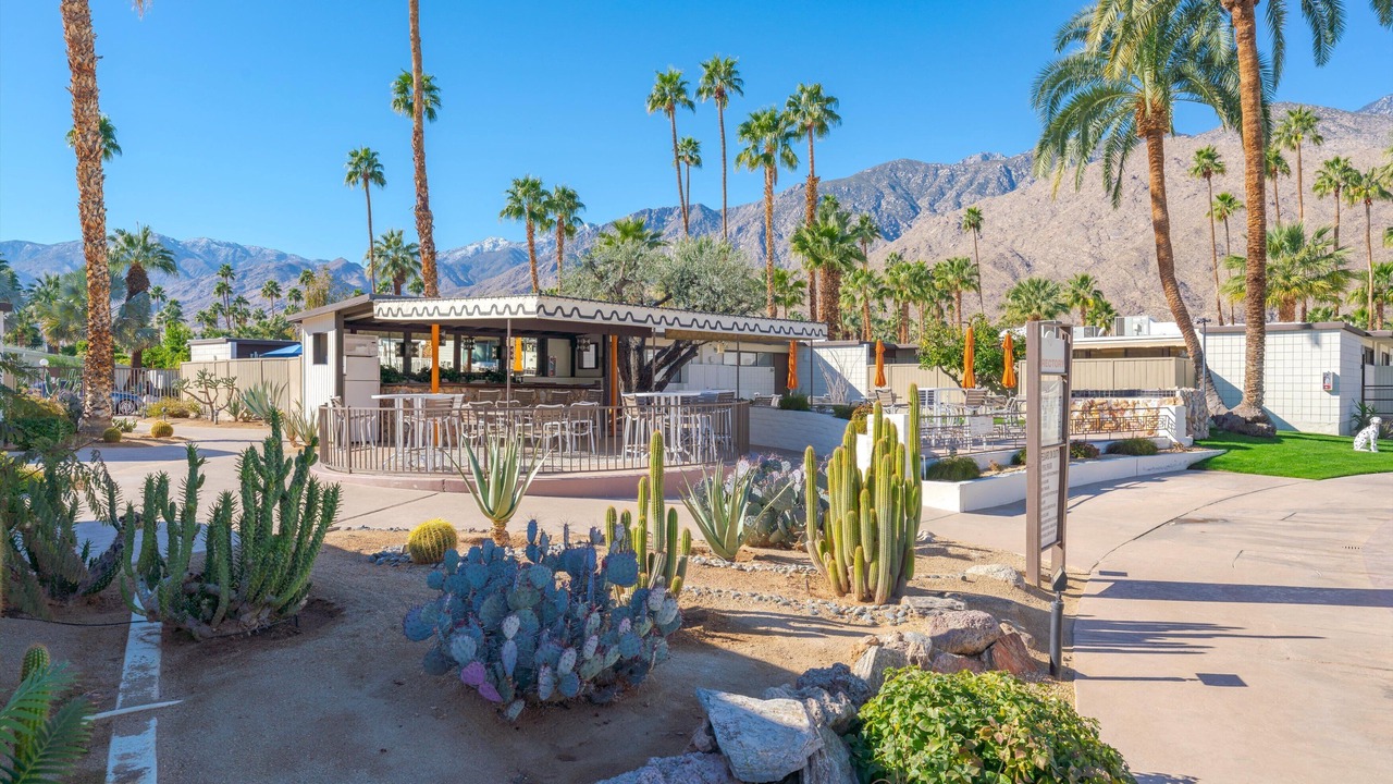 Photo of Others in Twin Palms