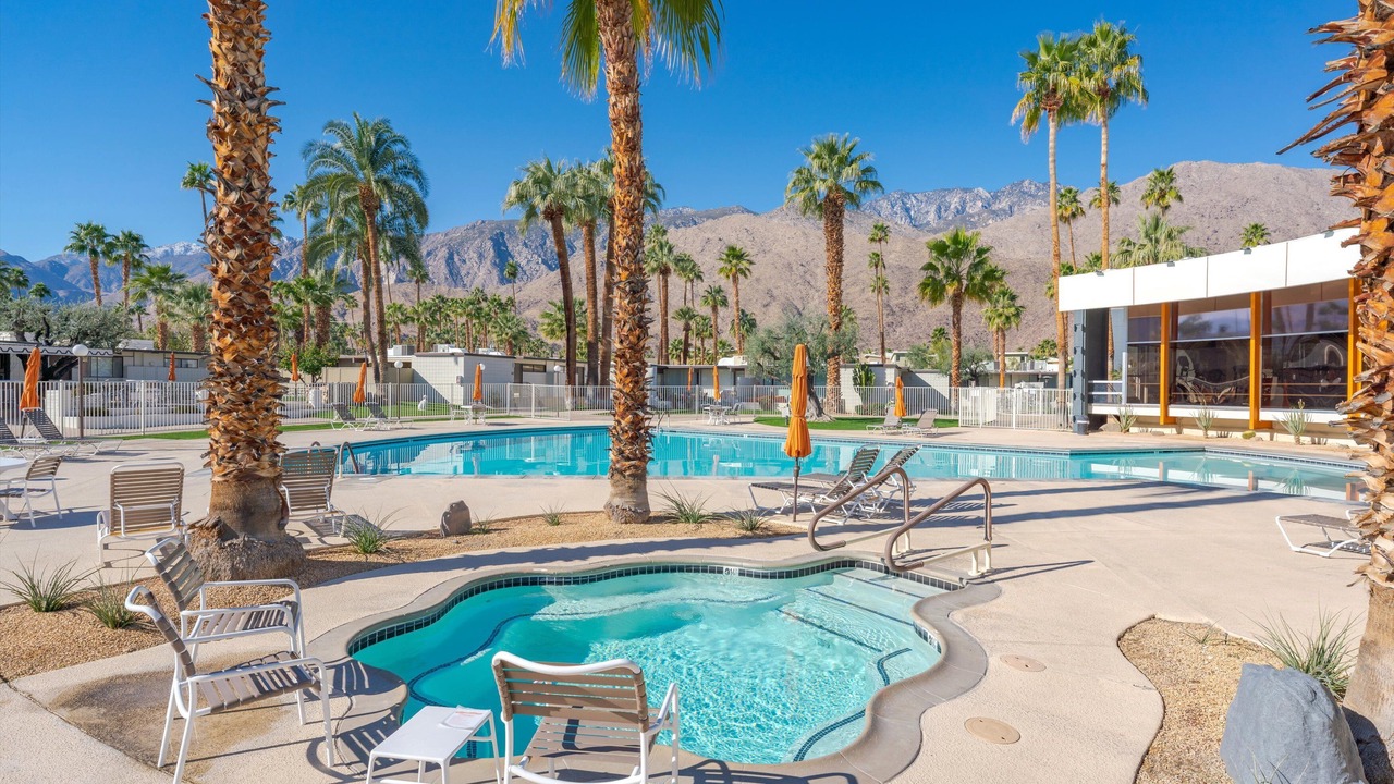 Photo of Others in Twin Palms