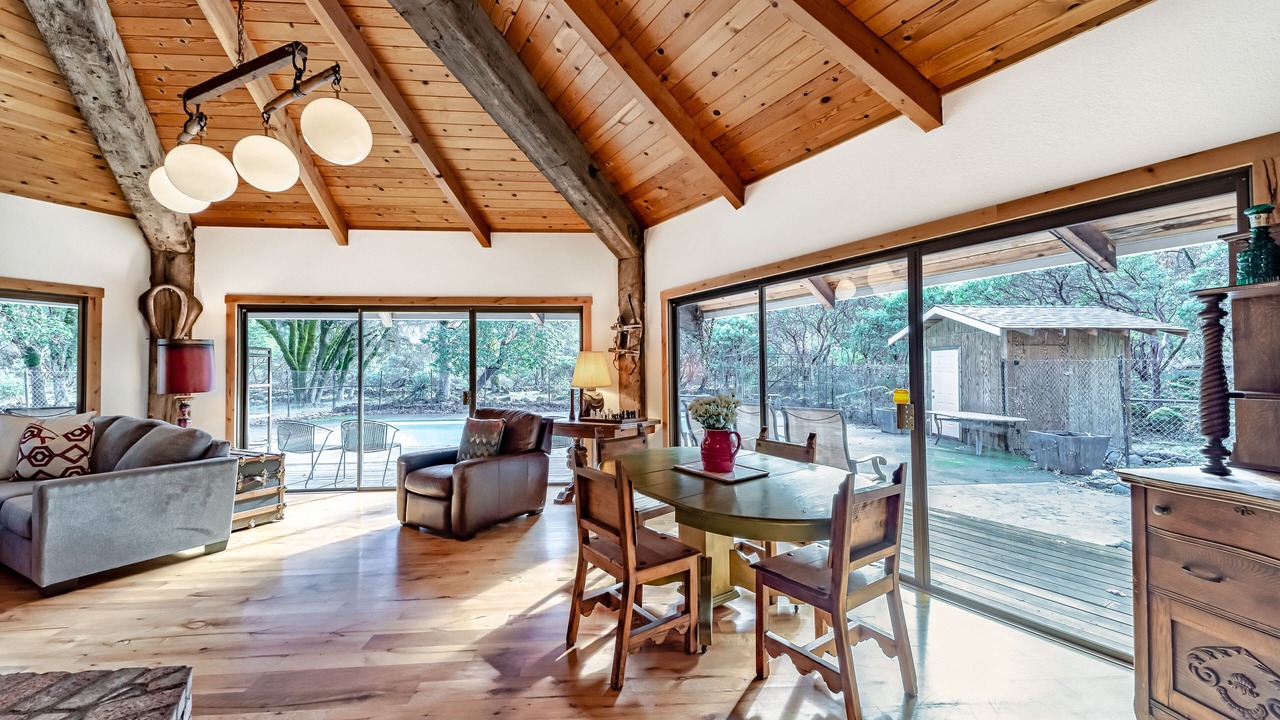 Photo of Livingroom in Burnt Ranch