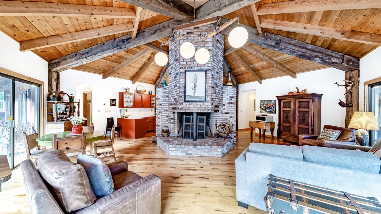 Photo of Livingroom in Burnt Ranch