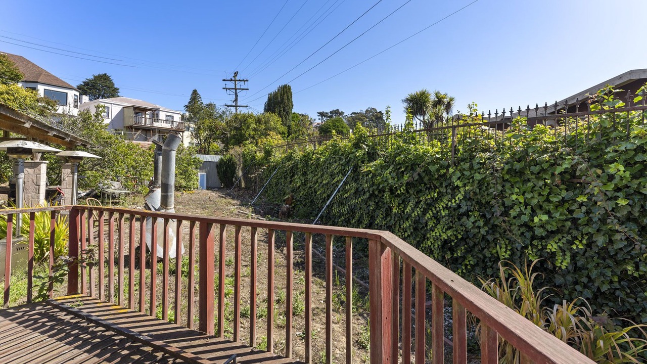Photo of Outdoor in Mount Davidson Manor