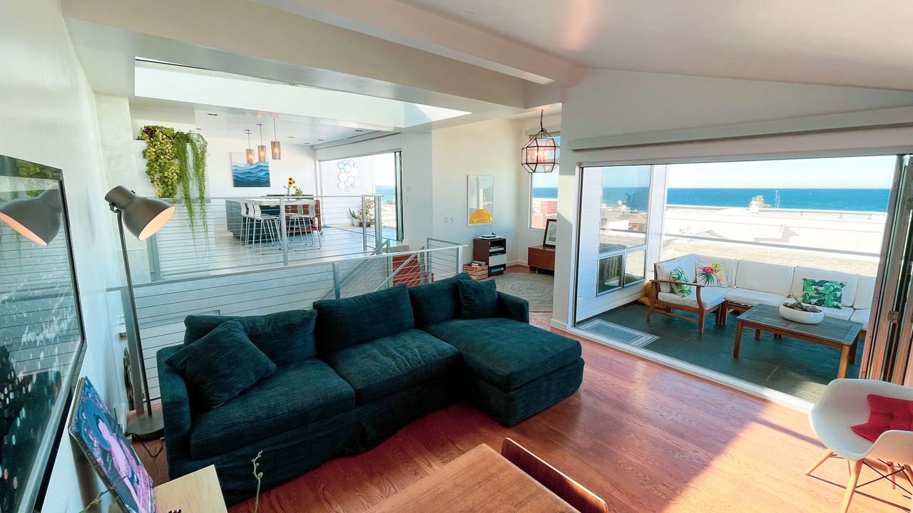Photo of Livingroom in The Strand