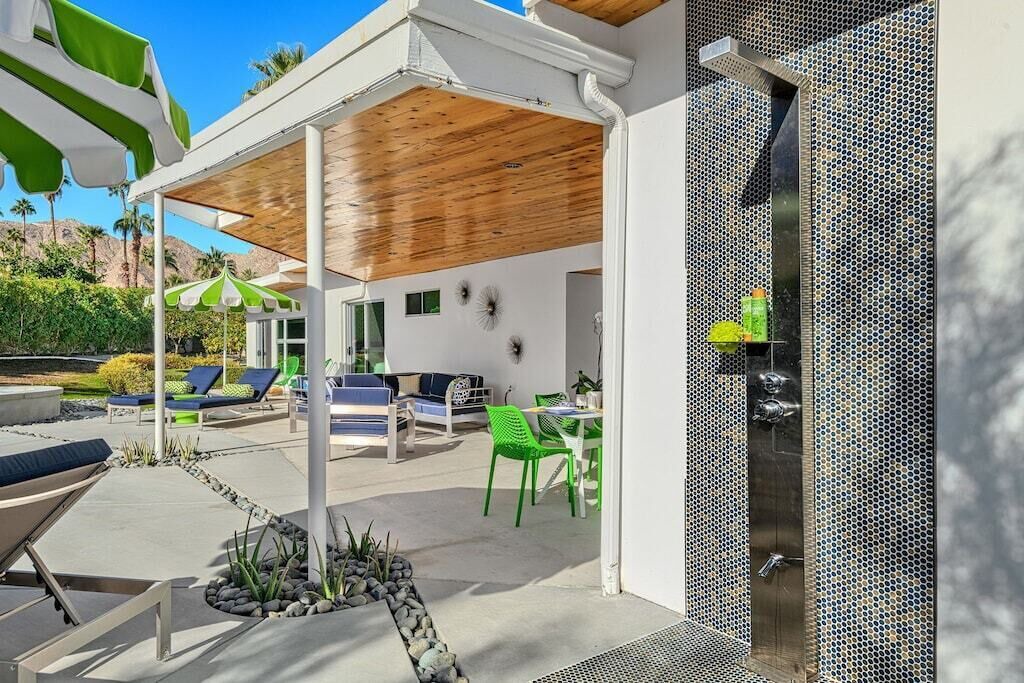 Photo of Outdoor in Magnesia Falls Cove