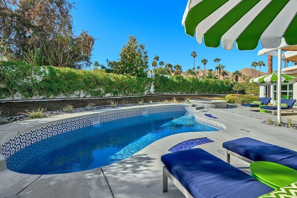 Photo of Outdoor in Magnesia Falls Cove