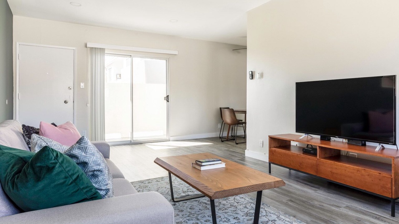Photo of Livingroom in Sawtelle