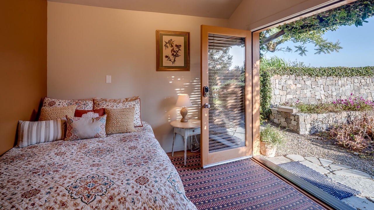 Photo of Bedroom in Graton