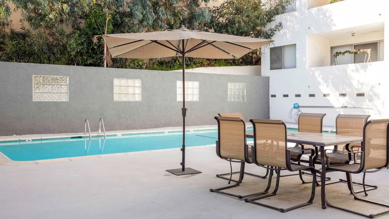 Photo of Outdoor in Sawtelle