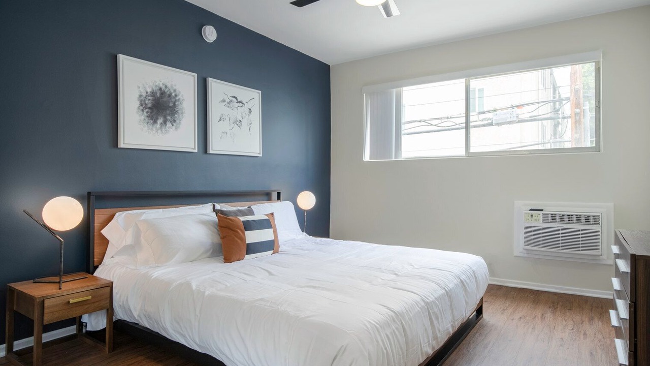 Photo of Bedroom in Sawtelle