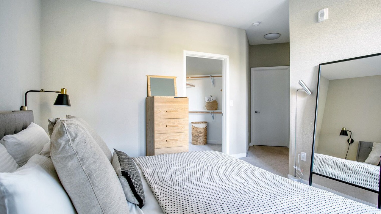 Photo of Bedroom in Mountain View