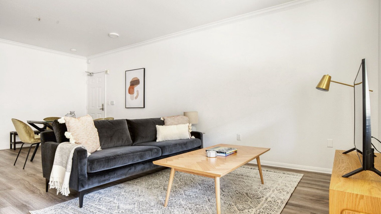 Photo of Livingroom in Hollywood