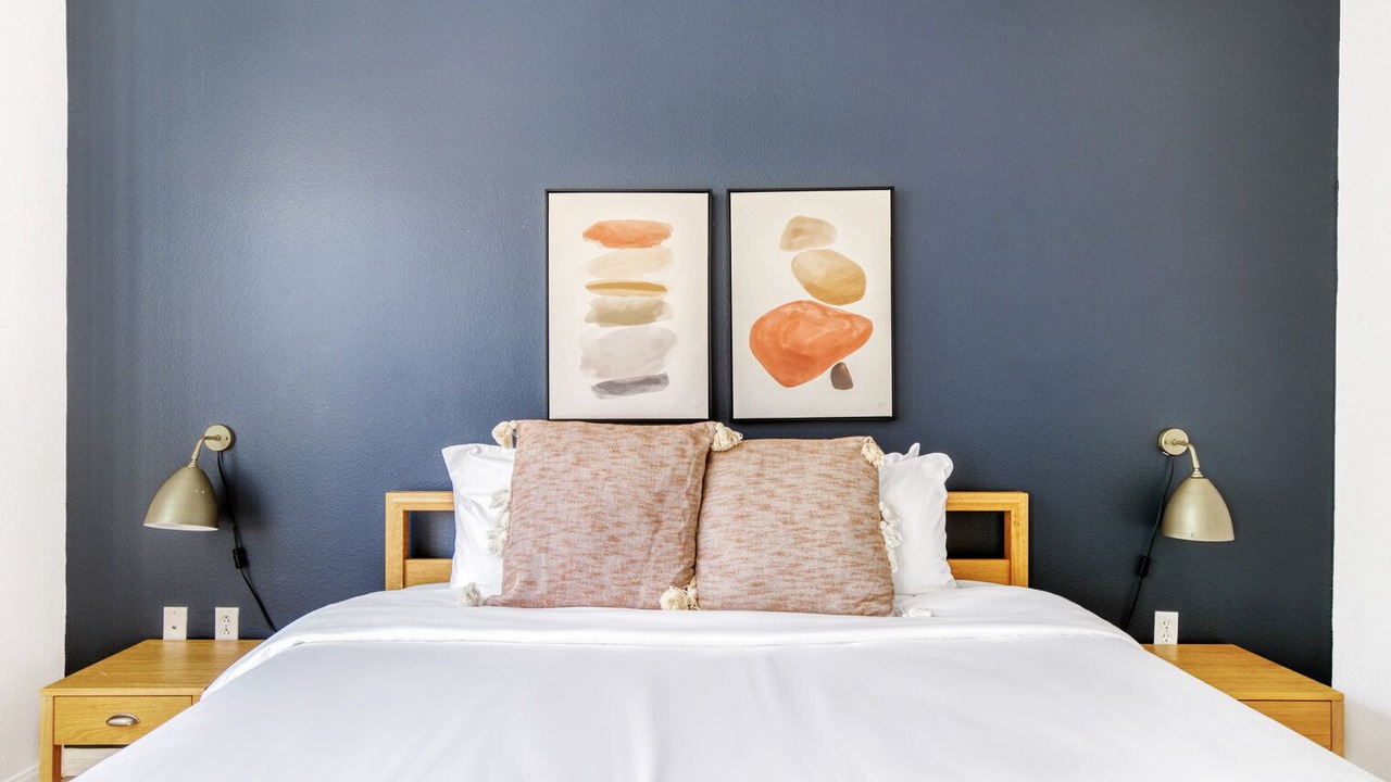 Photo of Bedroom in Hollywood