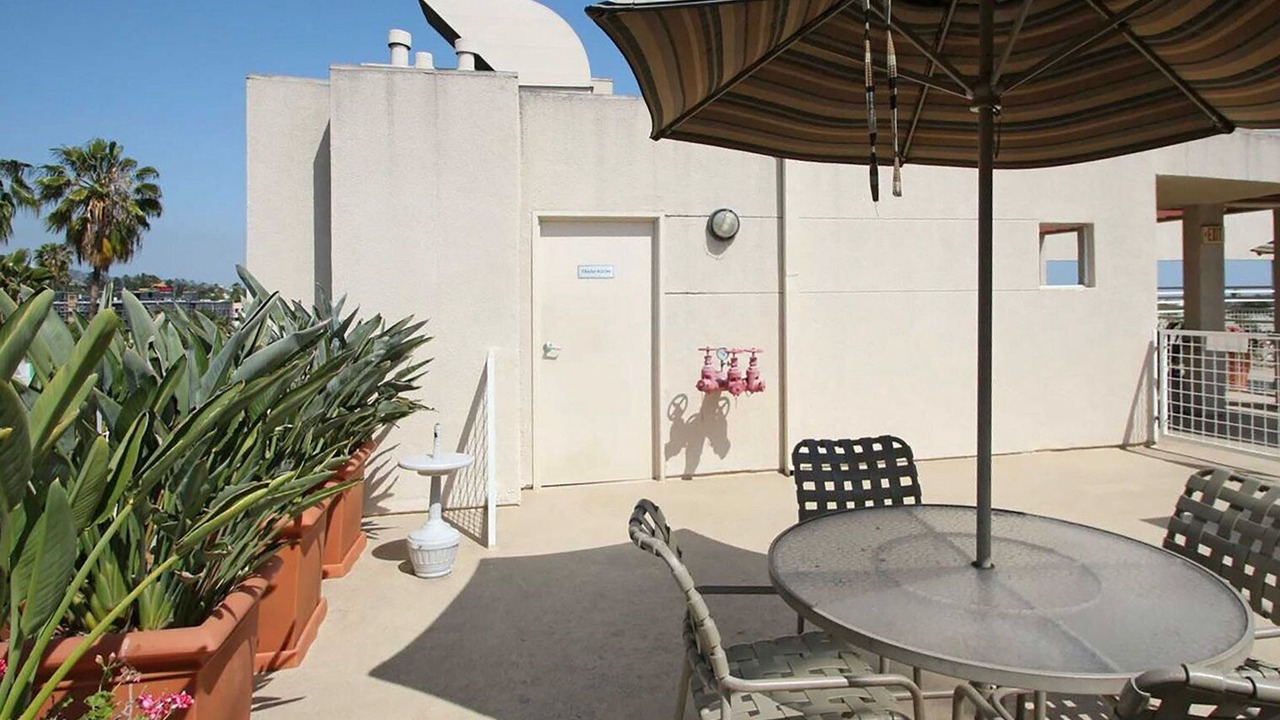 Photo of Outdoor in Hollywood