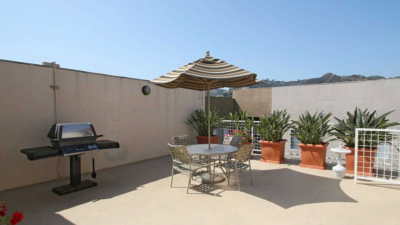 Photo of Outdoor in Hollywood