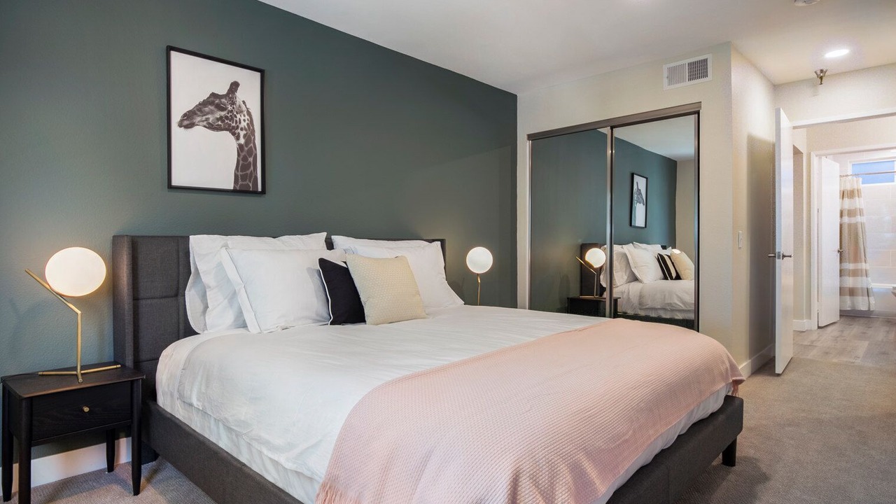 Photo of Bedroom in Beverly Grove