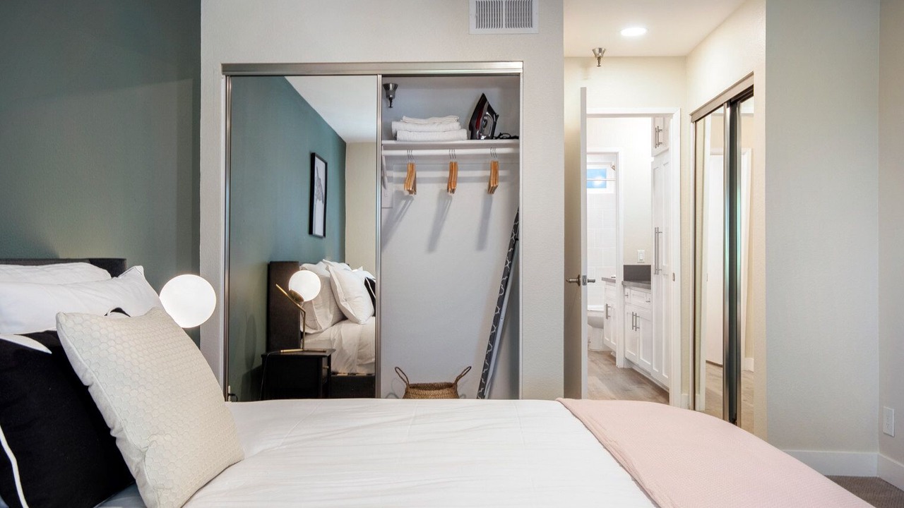 Photo of Bedroom in Beverly Grove