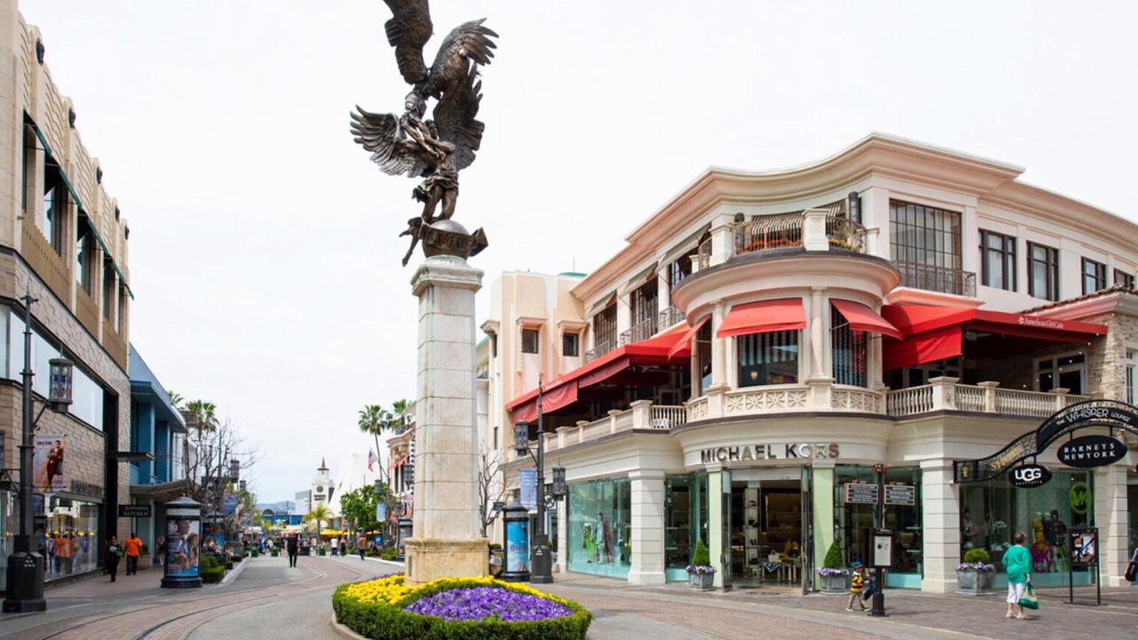 Photo of Others in Beverly Grove