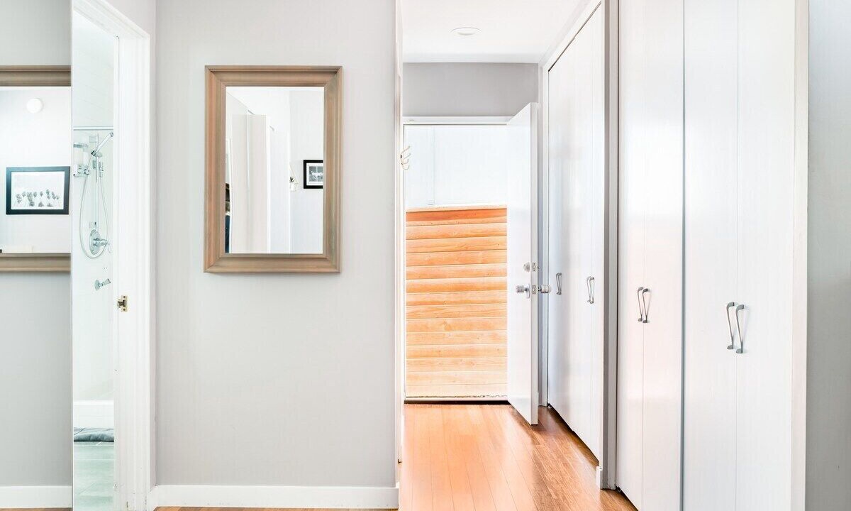 Photo of Bathroom in Ladera Heights