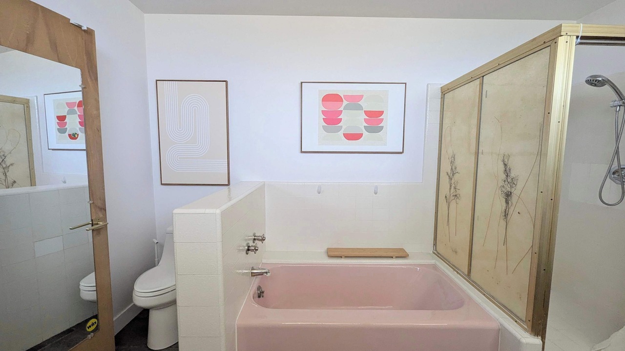 Photo of Bathroom in Ladera Heights