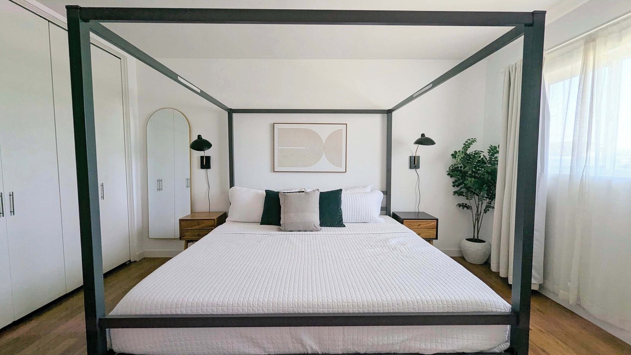 Photo of Bedroom in Ladera Heights