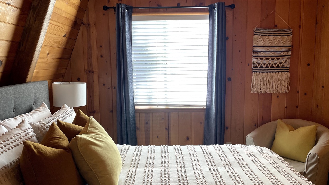 Photo of Bedroom in Arrowbear Lake