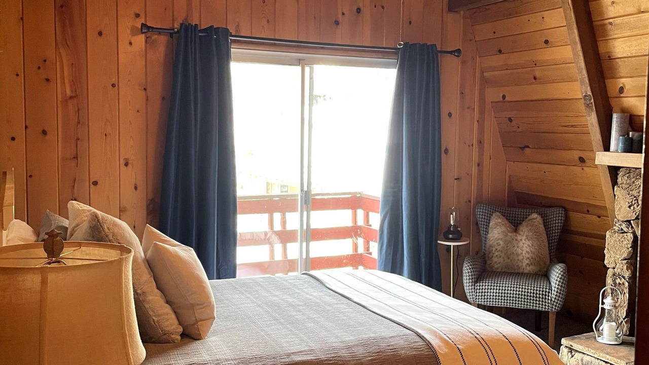 Photo of Bedroom in Arrowbear Lake
