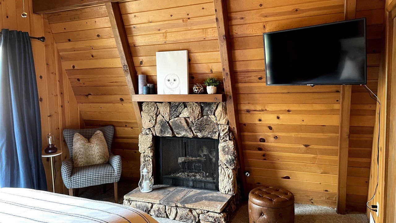 Photo of Bedroom in Arrowbear Lake