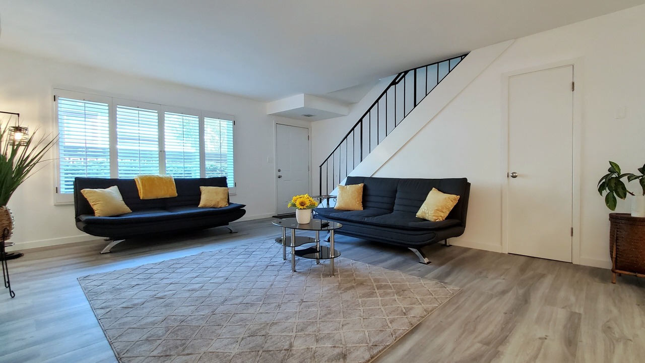 Photo of Bedroom in North of Wilshire