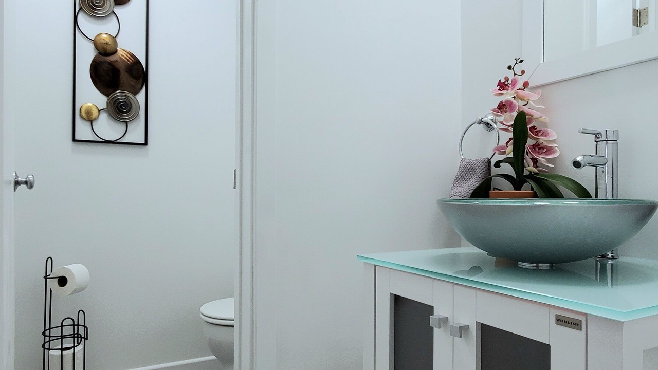 Photo of Bathroom in North of Wilshire