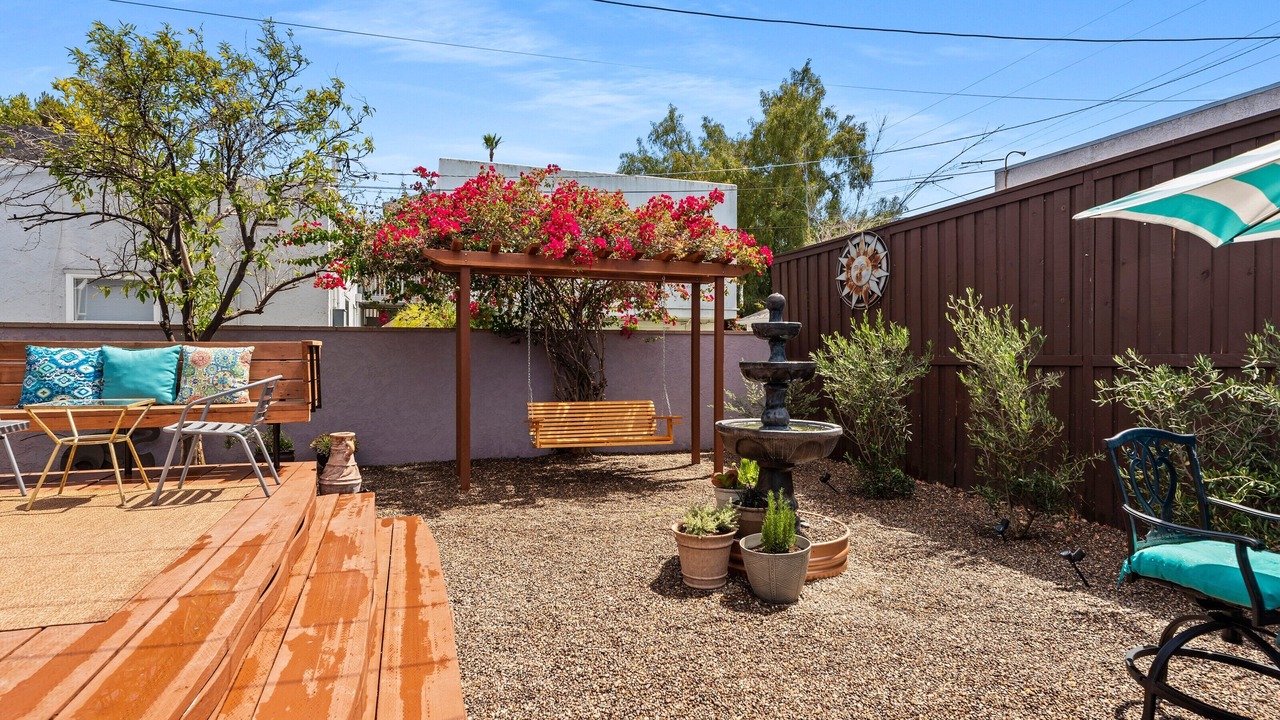 Photo of Patio Balcony in Altadena
