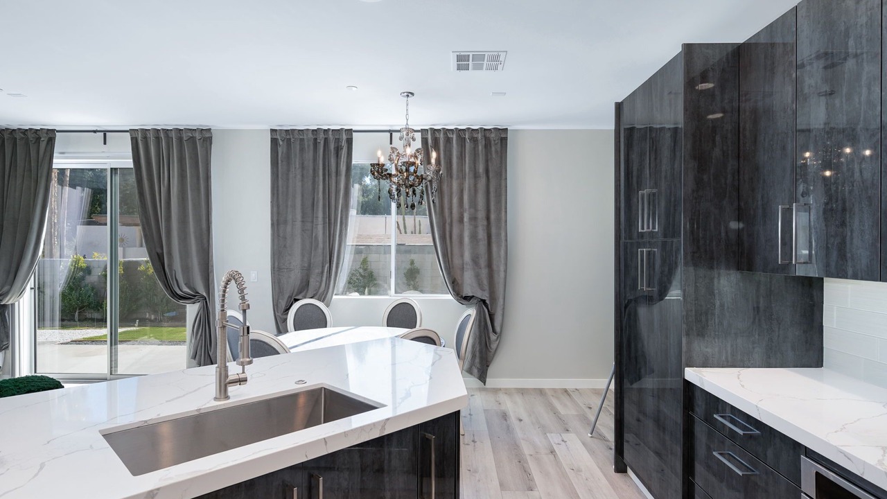Photo of Kitchen in Racquet Club West