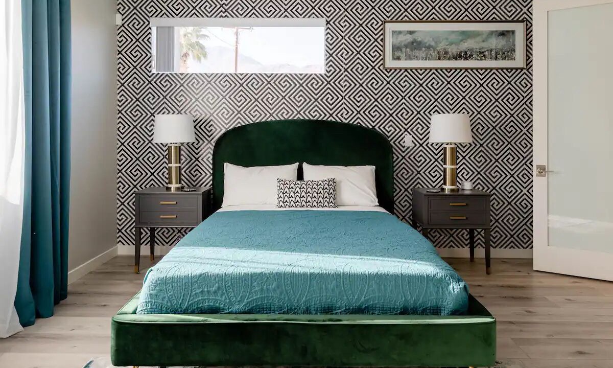 Photo of Bedroom in Racquet Club West