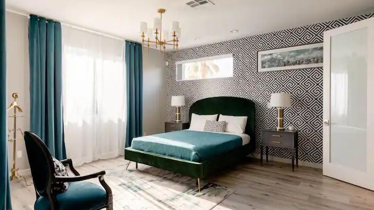 Photo of Bedroom in Racquet Club West