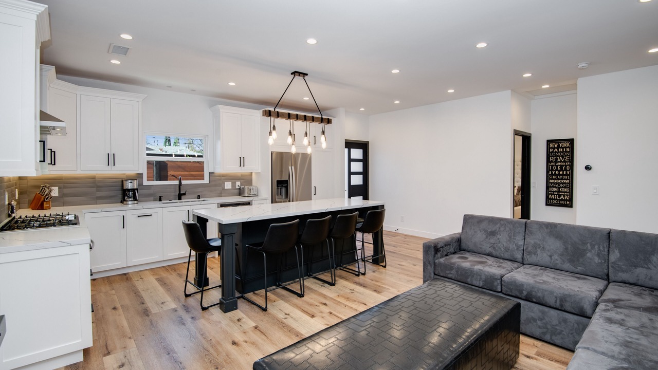 Photo of Livingroom in Sherman Oaks