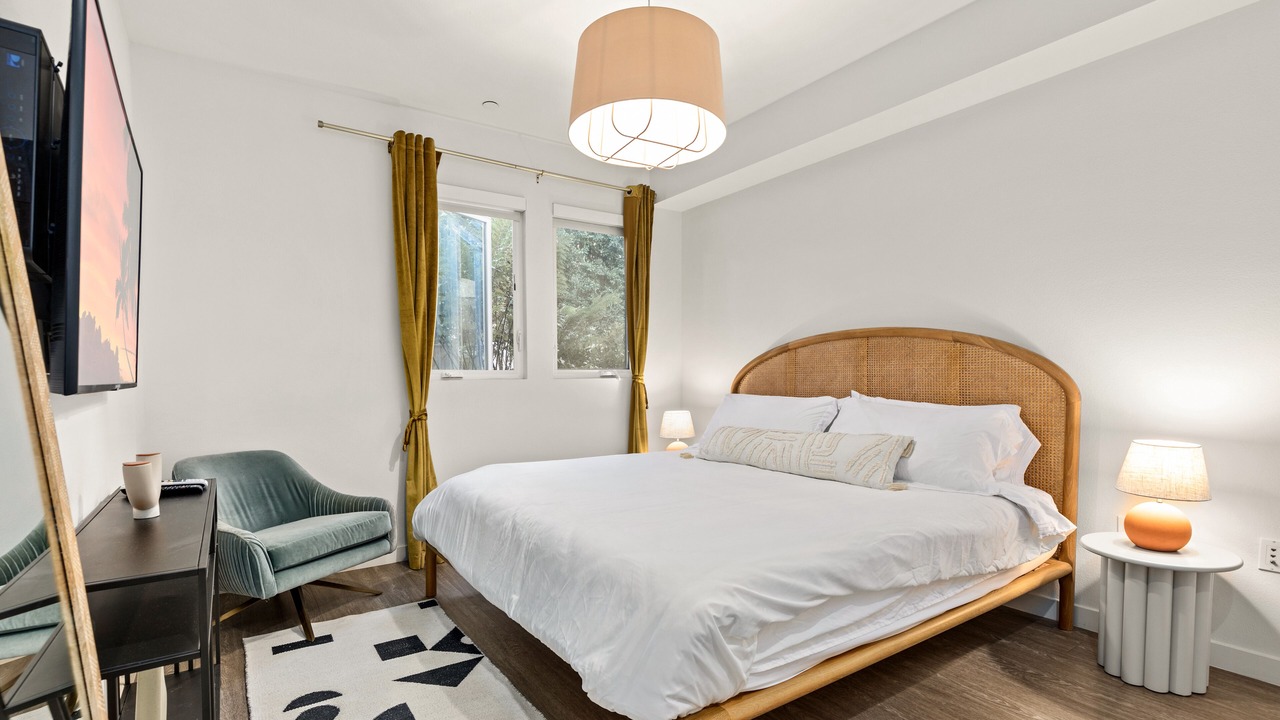 Photo of Bedroom in Carthay Circle