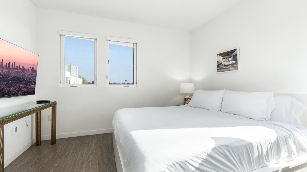 Photo of Bedroom in Carthay Circle