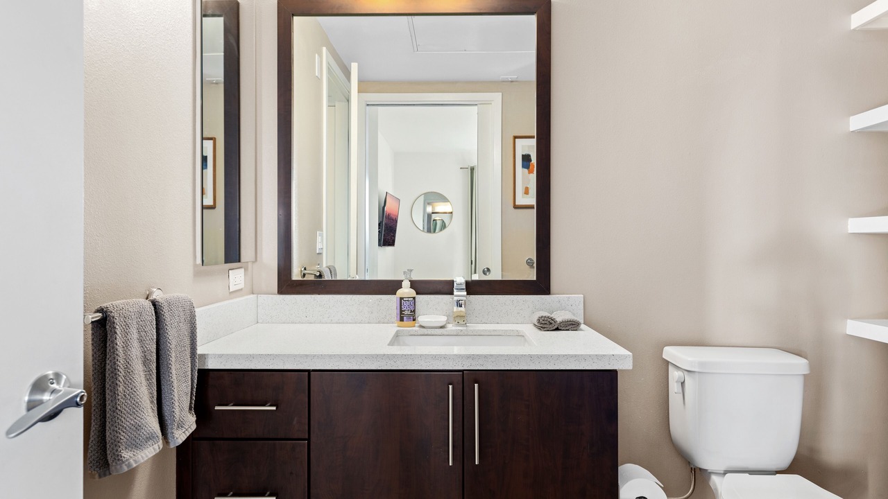 Photo of Bathroom in Carthay Circle