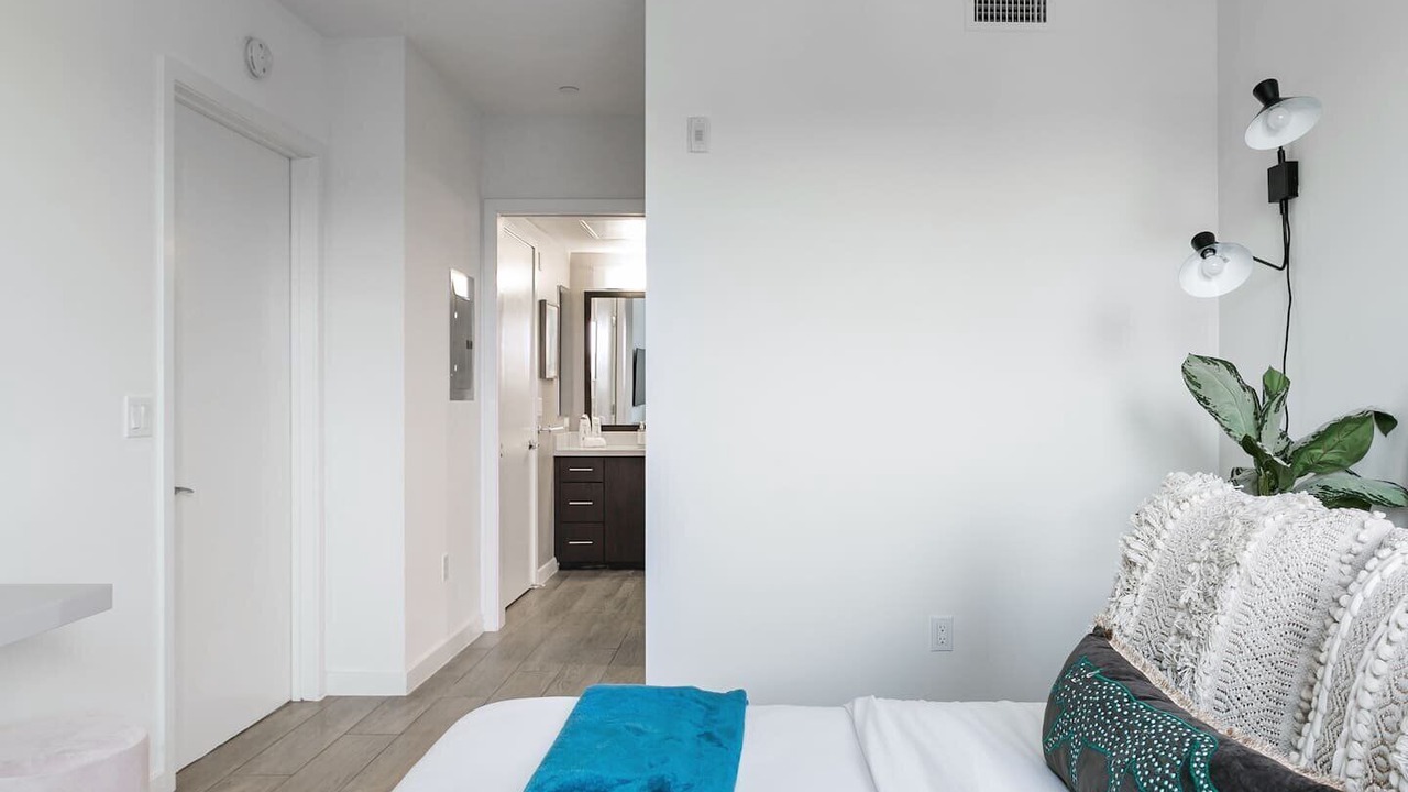 Photo of Bedroom in Carthay Circle