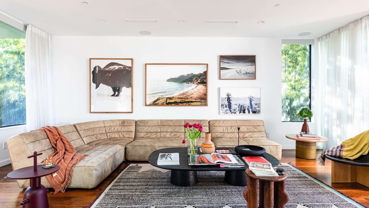 Photo of Livingroom in Beverly Grove