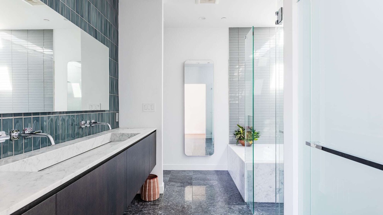 Photo of Bathroom in Beverly Grove
