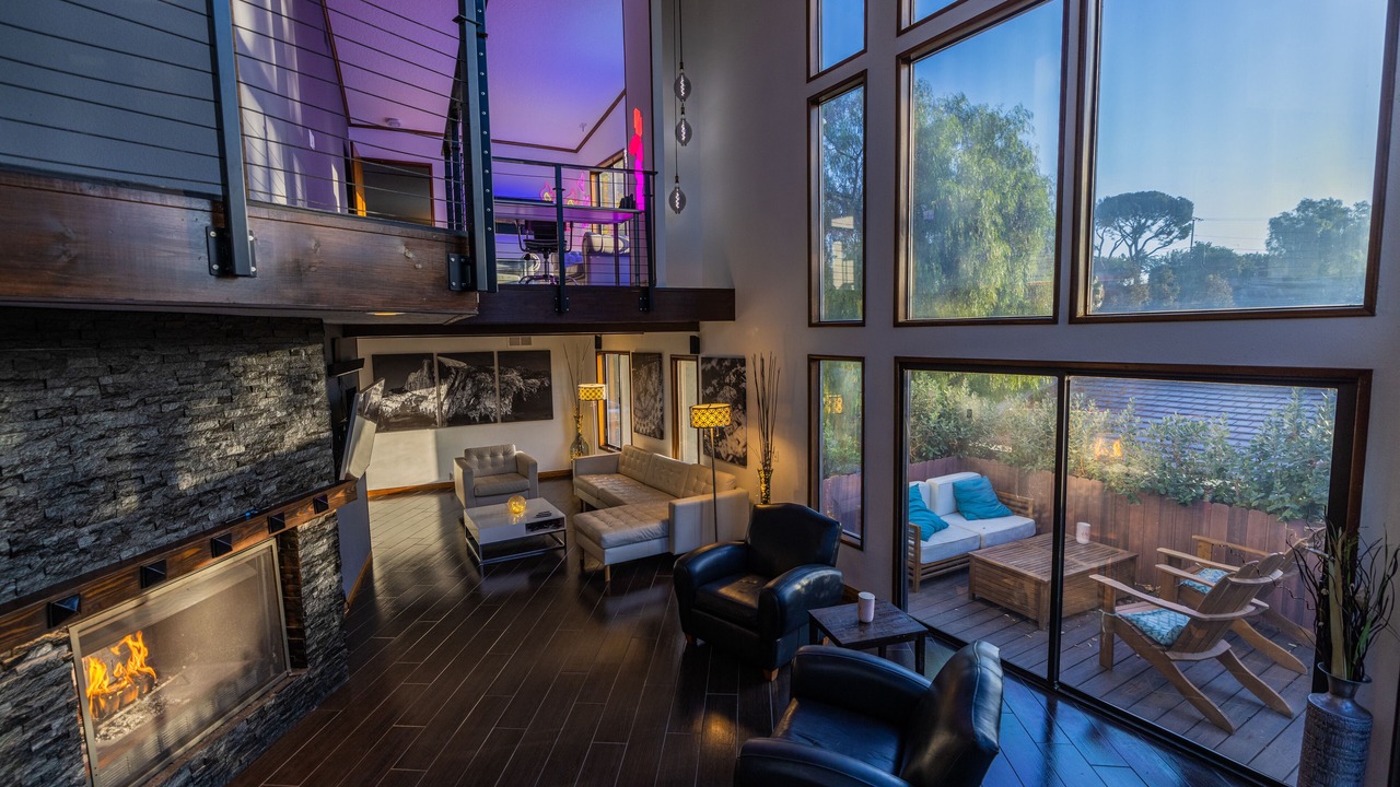 Photo of Livingroom in Los Angeles
