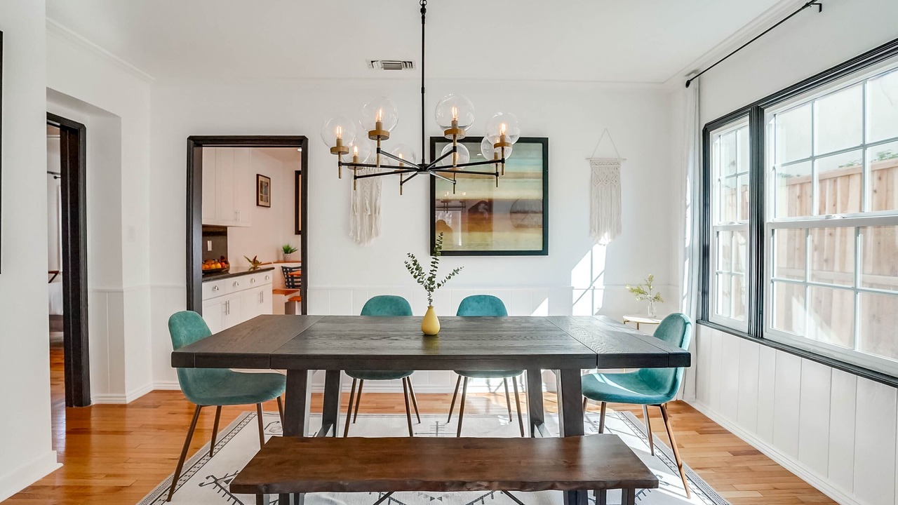 Photo of Livingroom in Pico - Robertson